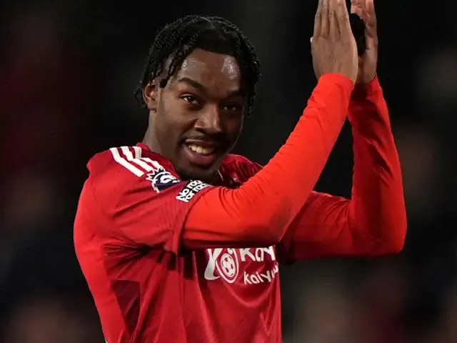 Anthony Elanga của Nottingham Forest ăn mừng bàn thắng