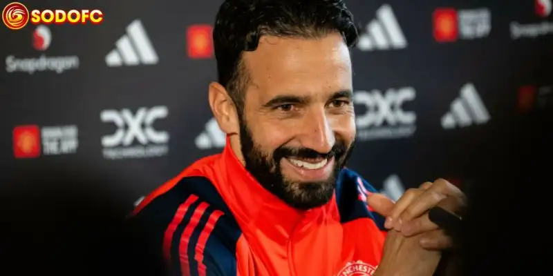 HLV Amorim Tiết Lộ Chiến Lược Đưa Man Utd Thu Hẹp Khoảng Cách Với Liverpool