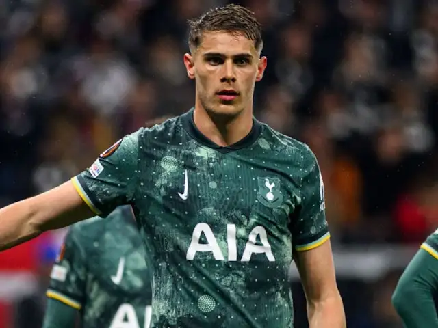 Micky van de Ven of Tottenham Hotspur during his side