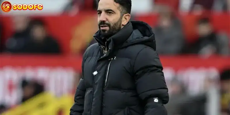 Vấn đề của Manchester United khoảng cách thống kê với nhà vô địch
