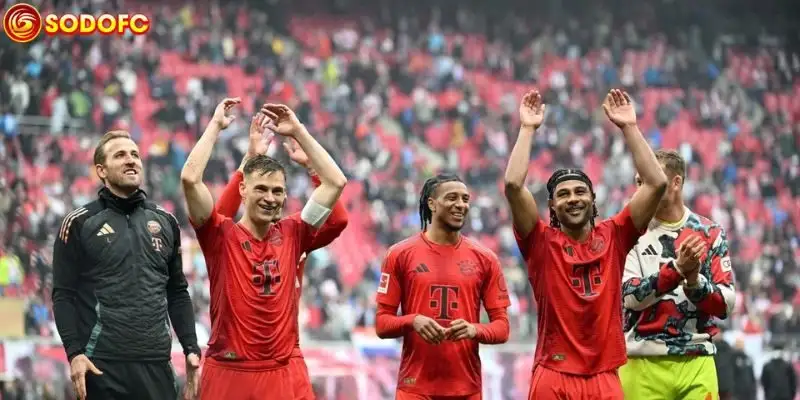 Diễn biến hiệp một: Leipzig áp đảo và dẫn trước hai bàn