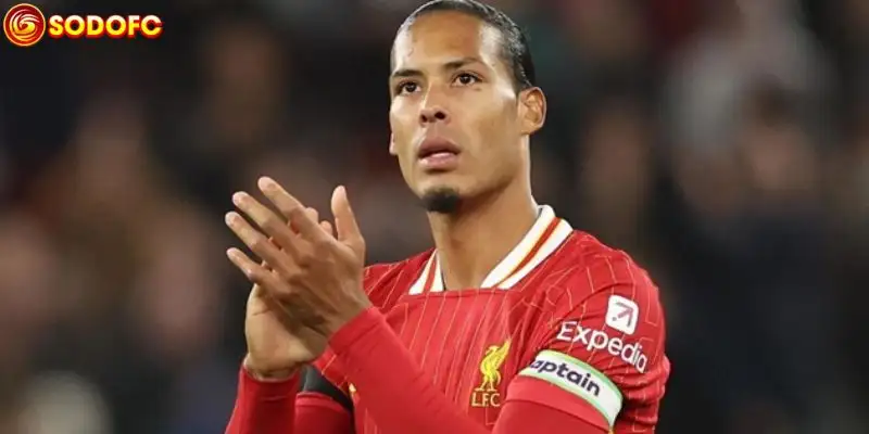 Virgil van Dijk quyết định gắn bó với Liverpool