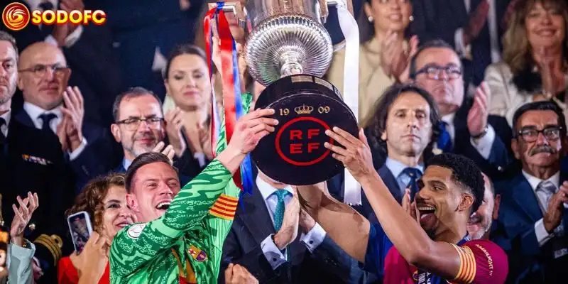Barca Vô Địch Cúp Nhà Vua Sau Siêu Kinh Điển Kịch Tính