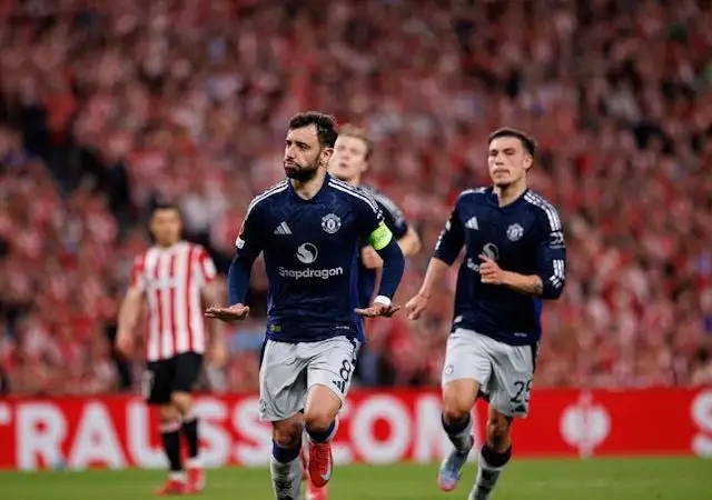 Bruno Fernandes của Manchester United ăn mừng sau khi ghi bàn vào lưới Athletic Bilbao, ngày 1 tháng 5 năm 2025