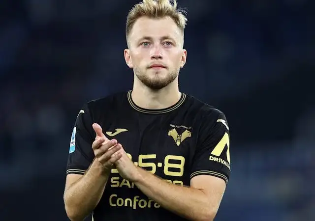 Tiền đạo Casper Tengstedt của Hellas Verona vào ngày 16 tháng 9 năm 2024