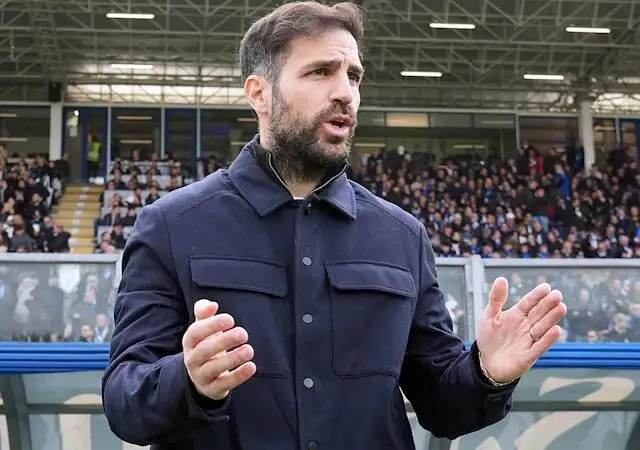 Huấn luyện viên Como Cesc Fabregas vào ngày 23 tháng 2 năm 2025