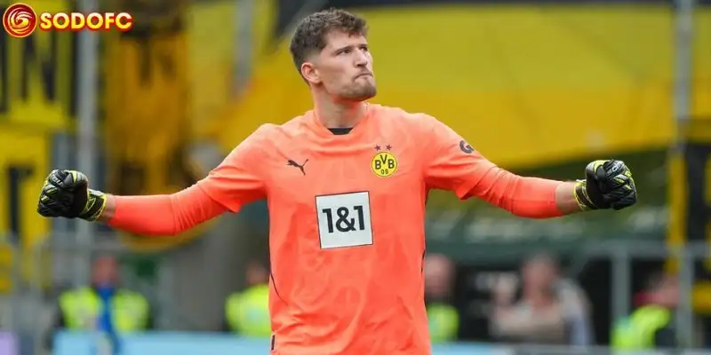 Chelsea Và Bản Hợp Đồng Định Mệnh: Gregor Kobel – Chìa Khóa Cho Khung Gỗ