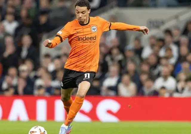 Hugo Ekitike của Eintracht Frankfurt trong đội hình của anh ấy