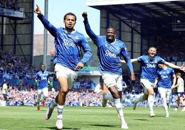 Iliman Ndiaye ghi bàn và ăn mừng cho Everton vào ngày 18 tháng 5 năm 2025