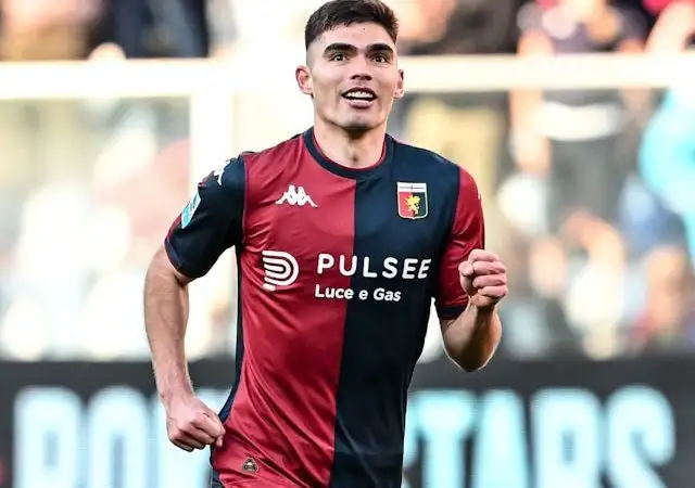 Johan Vasquez của Genoa vào ngày 3 tháng 3 năm 2025