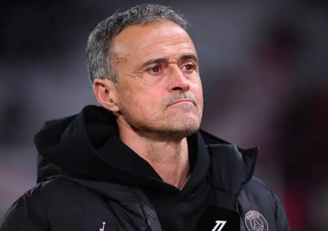 Huấn luyện viên của Paris Saint-Germain (PSG) Luis Enrique chụp ảnh vào ngày 23 tháng 2 năm 2025