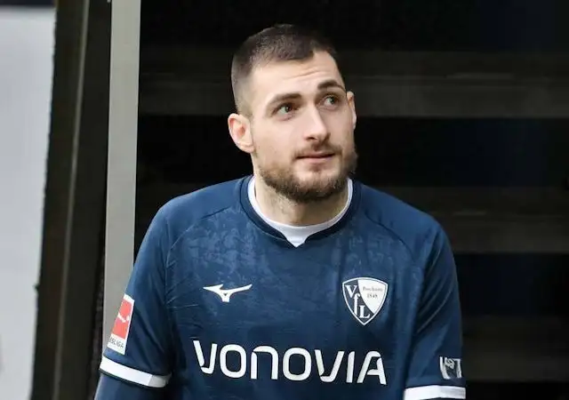 Matus Bero của Bochum đấu với RB Leipzig vào ngày 18 tháng 1 năm 2025.