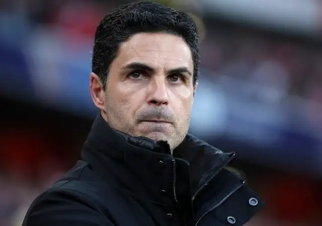 Huấn luyện viên Mikel Arteta của Arsenal chụp ảnh vào ngày 29 tháng 4 năm 2025