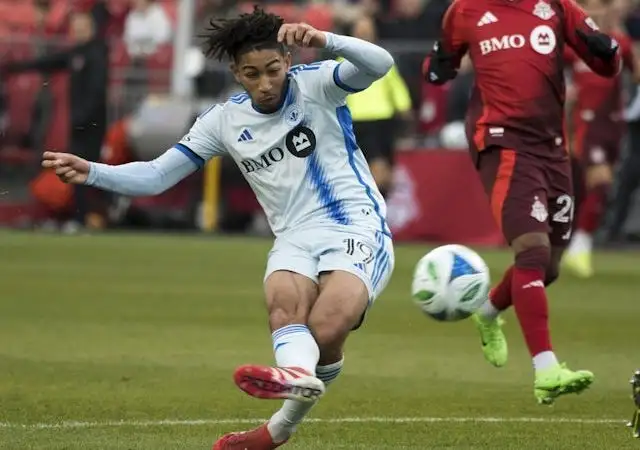 Nathan-Dylan Saliba của CF Montreal chụp ảnh vào ngày 30 tháng 4 năm 2025