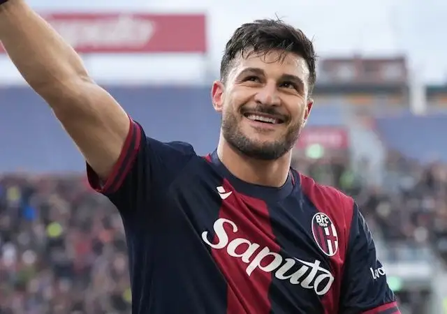 Riccardo Orsolini ăn mừng bàn thắng cho Bologna vào ngày 18 tháng 1 năm 2025