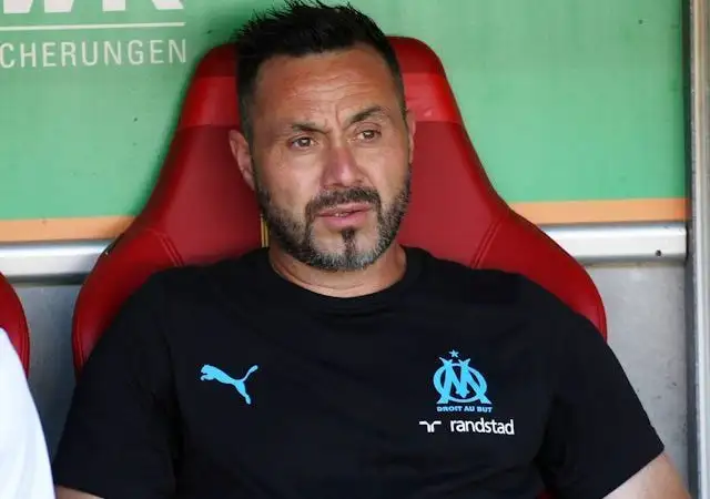 Huấn luyện viên Marseille Roberto De Zerbi chụp ảnh vào ngày 10 tháng 8 năm 2024