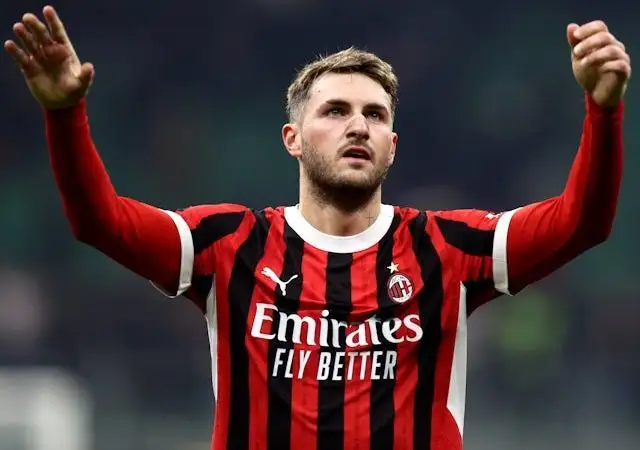 Santiago Gimenez của AC Milan vào ngày 5 tháng 2 năm 2025