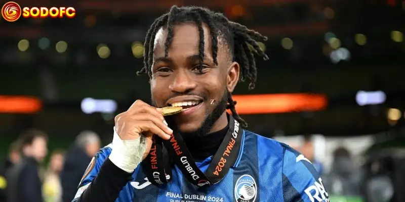 Sức hút của Ademola Lookman sau mùa giải 2024/2025
