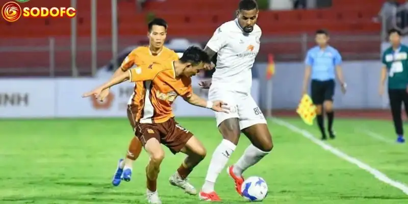 Trận Cầu Kịch Tính Tại Quy Nhơn: Bình Định 2-1 Hoàng Anh Gia Lai