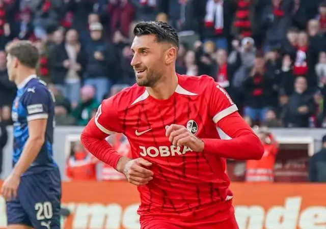Vincenzo Grifo ăn mừng bàn thắng cho Freiburg vào ngày 8 tháng 2 năm 2025