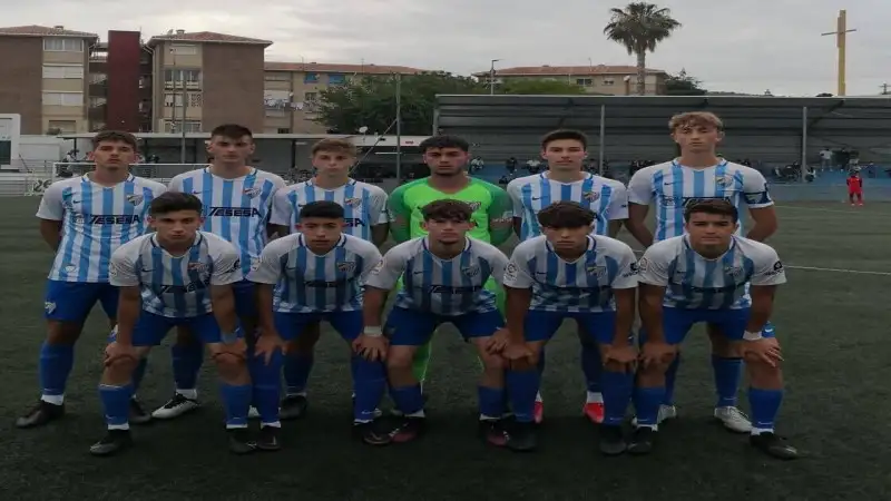 Dean Huijsen trong màu áo đội trẻ Malaga.
