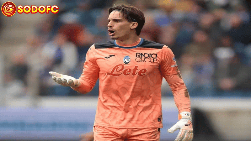 Man United chốt Carnesecchi thay Onana - Nâng cấp khung gỗ Quỷ Đỏ