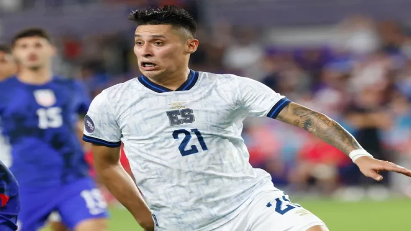 Bryan Tamacas trong trận đấu giữa El Salvador và Mỹ tại Nations League 2023