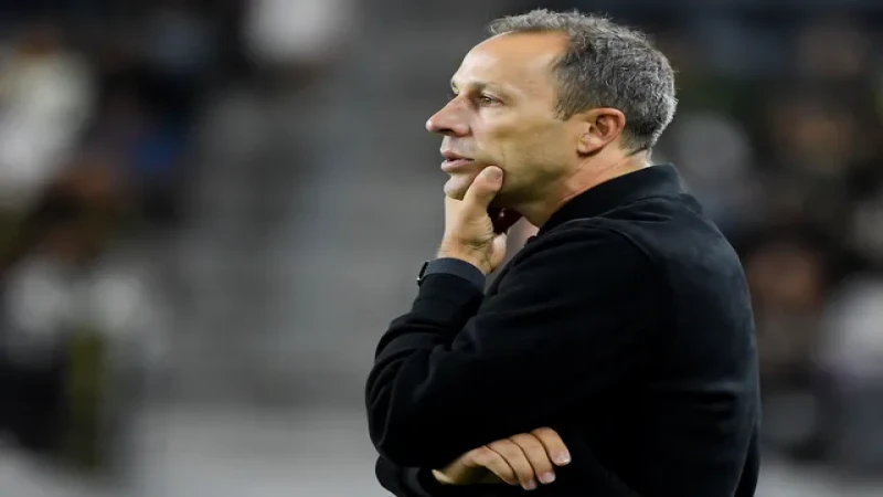 Huấn luyện viên trưởng Steve Cherundolo của Los Angeles FC vào ngày 29 tháng 10 năm 2023