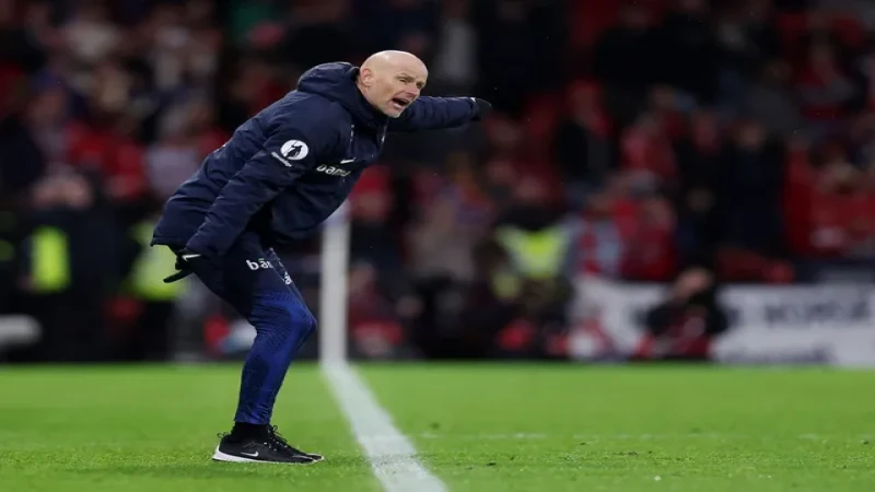 Huấn luyện viên Stale Solbakken của Na Uy phản ứng vào ngày 19 tháng 11 năm 2023