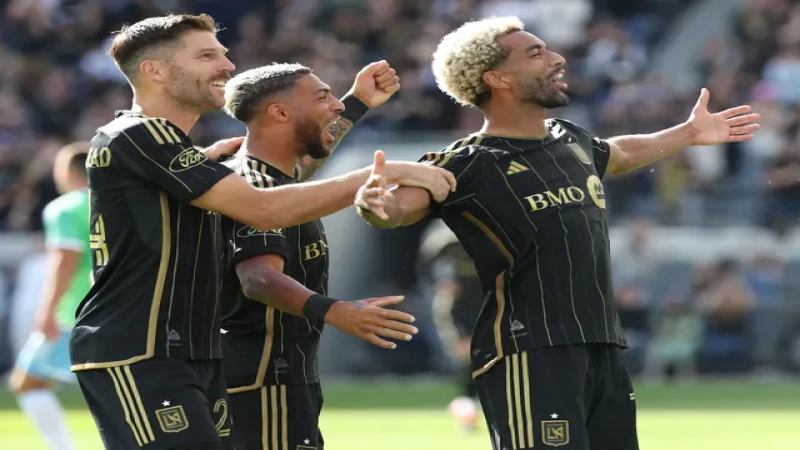 Tiền vệ Timothy Tillman của Los Angeles FC (LAFC) ăn mừng vào ngày 25 tháng 2 năm 2024