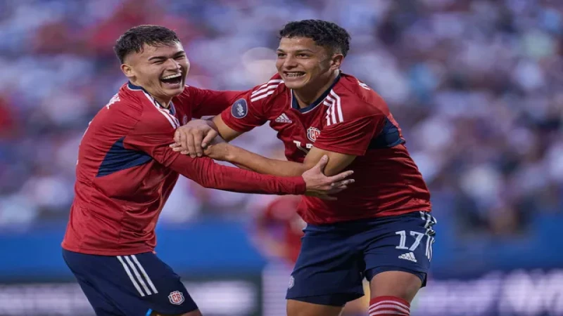 Manfred Ugalde ăn mừng bàn thắng cho Costa Rica vào tháng 6 năm 2024