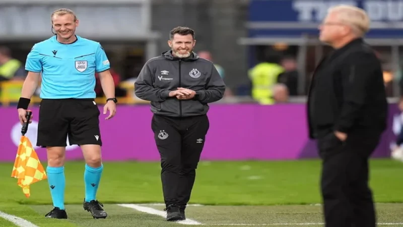 Huấn luyện viên Stephen Bradley của Shamrock Rovers trong trận lượt đi vòng loại thứ hai tại Sân vận động Tallaght, Dublin. Ngày chụp: Thứ Ba 23/07/2024 [ngày 28 tháng 7 năm 2024]