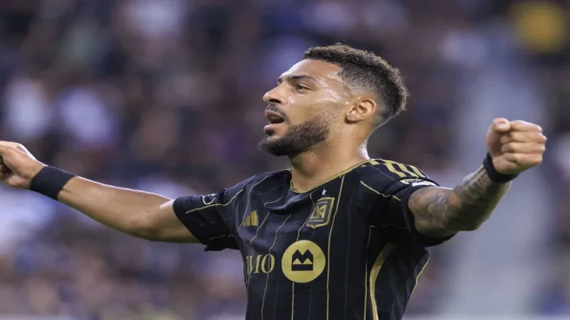 Denis Bouanga của Los Angeles FC ăn mừng bàn thắng vào ngày 22 tháng 6 năm 2024