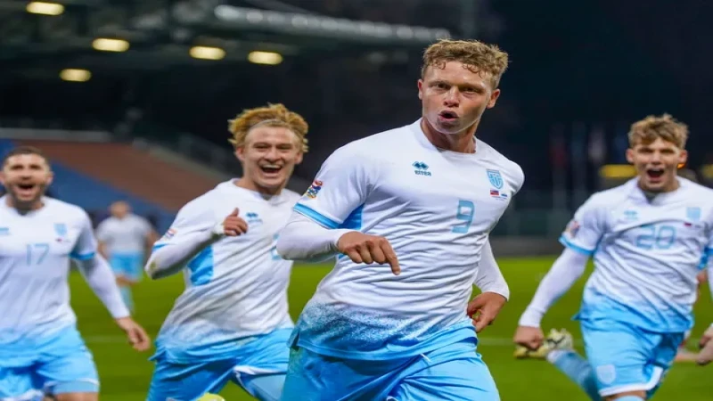 Nicola Nanni của San Marino ăn mừng cùng đồng đội sau khi ghi bàn vào ngày 18 tháng 11 năm 2024