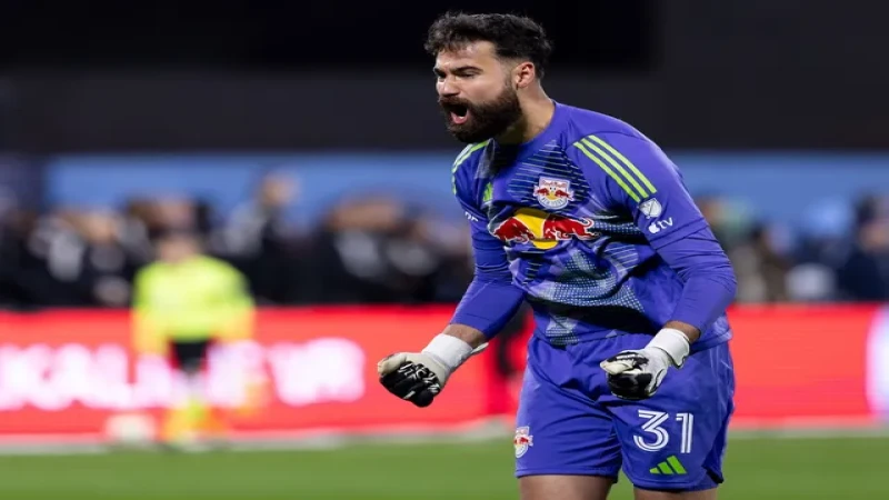 Thủ môn New York Red Bulls Carlos Coronel ăn mừng bàn thắng ghi được vào ngày 23 tháng 11 năm 2024