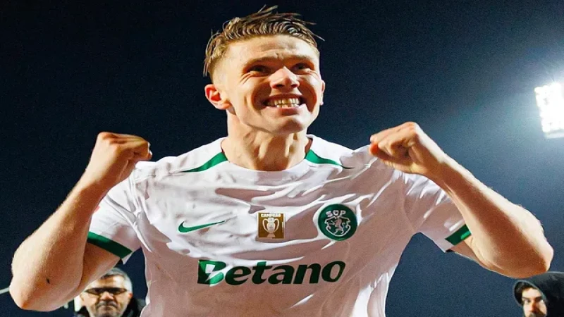 Viktor Gyokeres ăn mừng bàn thắng trong màu áo Sporting Lisbon