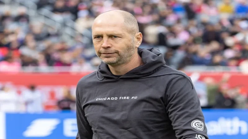 Huấn luyện viên Gregg Berhalter của Chicago Fire trong một buổi tập
