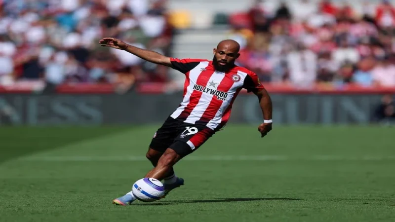 Bryan Mbeumo trong trận đấu với Fulham Bryan Mbeumo trong trận đấu với Fulham