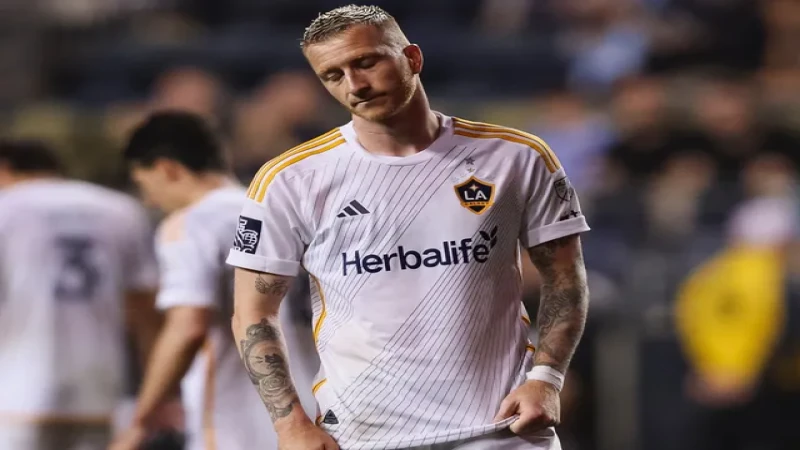 Tiền vệ tấn công Marco Reus của Los Angeles Galaxy trông thất vọng vào ngày 14 tháng 5 năm 2025