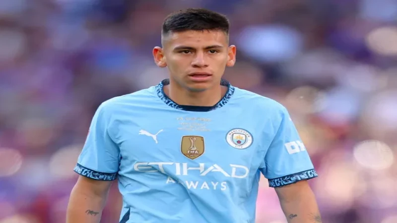 Claudio Echeverri của Manchester City vào ngày 17 tháng 5 năm 2025