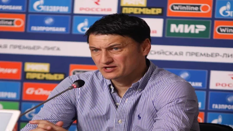 HLV Al-Ain Vladimir Ivic được chụp ảnh vào ngày 11 tháng 11 năm 2023