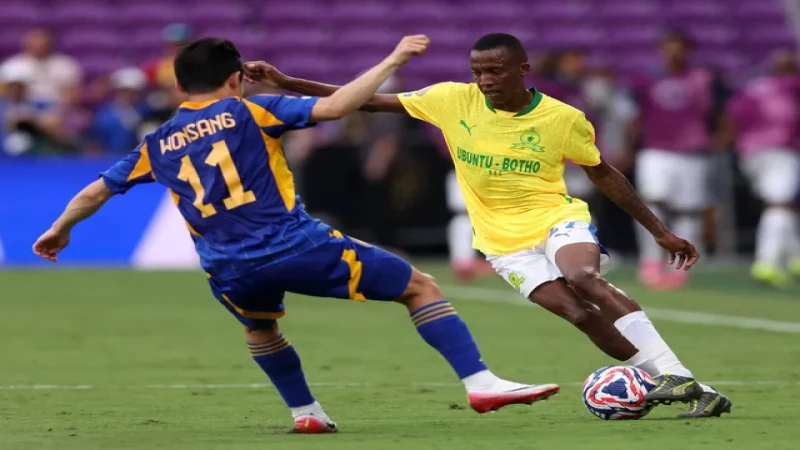Divine Lunga của Mamelodi Sundowns