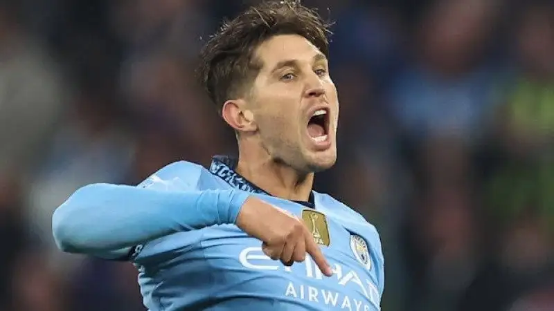 John Stones của Manchester City ăn mừng vào ngày 22 tháng 9 năm 2024 John Stones ăn mừng trong trận đấu của Manchester City ngày 22/09/2024