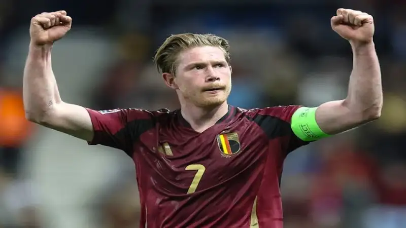 Kevin De Bruyne ăn mừng bàn thắng