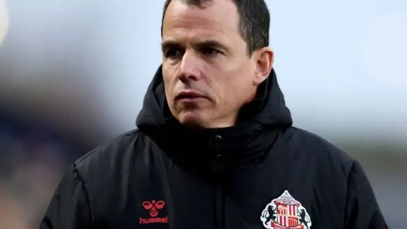 Huấn luyện viên Sunderland, Regis Le Bris trước trận đấu với Millwall, vào ngày 23 tháng 11 năm 2024 Huấn luyện viên Sunderland, Regis Le Bris trước trận đấu với Millwall, vào ngày 23 tháng 11 năm 2024