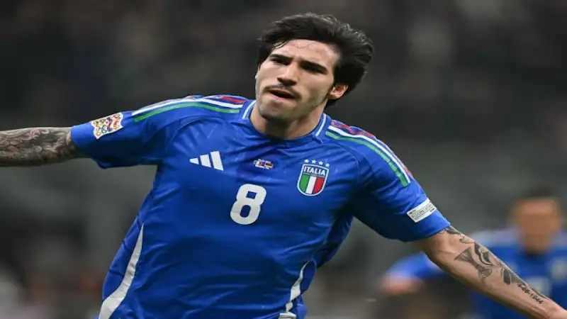Sandro Tonali của Ý ăn mừng sau khi ghi bàn vào ngày 20 tháng 3 năm 2025