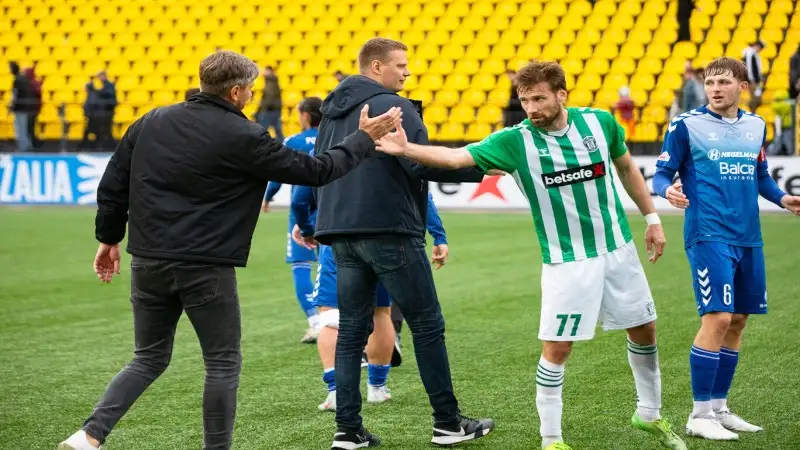 Đội hình FK Žalgiris chuẩn bị cho trận đấu