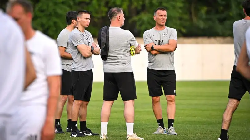 Huấn luyện viên Mario Ivankovic của HSK Zrinjski Mostar năm 2025