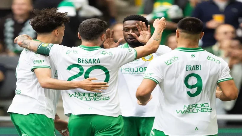 Tiền đạo Nahir Besara của Hammarby ăn mừng bàn thắng