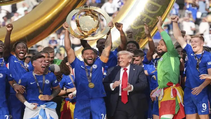 Cole Palmer của Chelsea ăn mừng chức vô địch FIFA Club World Cup